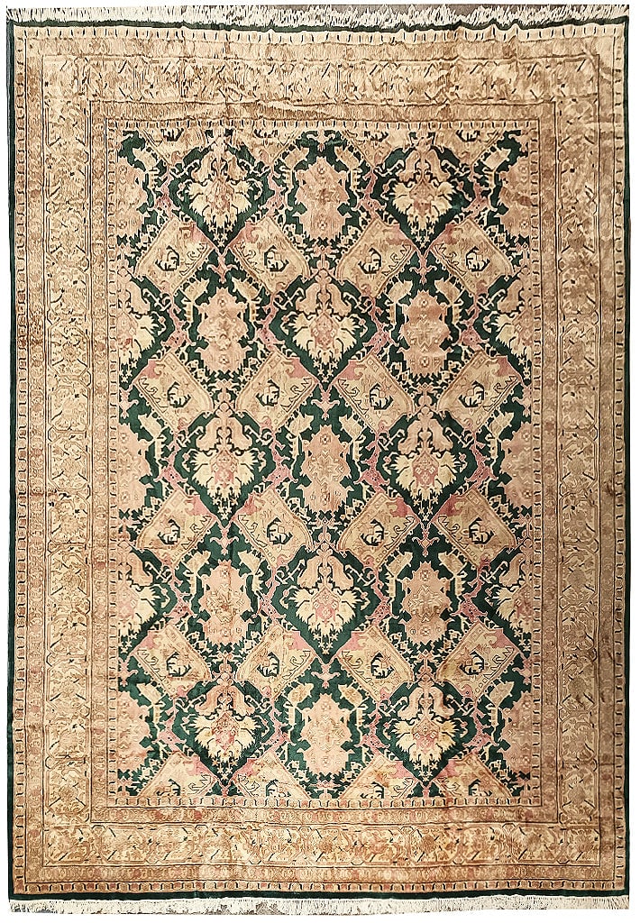 12' x 15' Emerald Green Turkish Azari Rug: 12' x 15' Emerald Green Turkish Azari Rug Discover the enchanting 11.9 x 15.0 Emerald Green Turkish Azari Rug, a stunning fusion of tradition and modern design. This luxurious area rug is crafted from