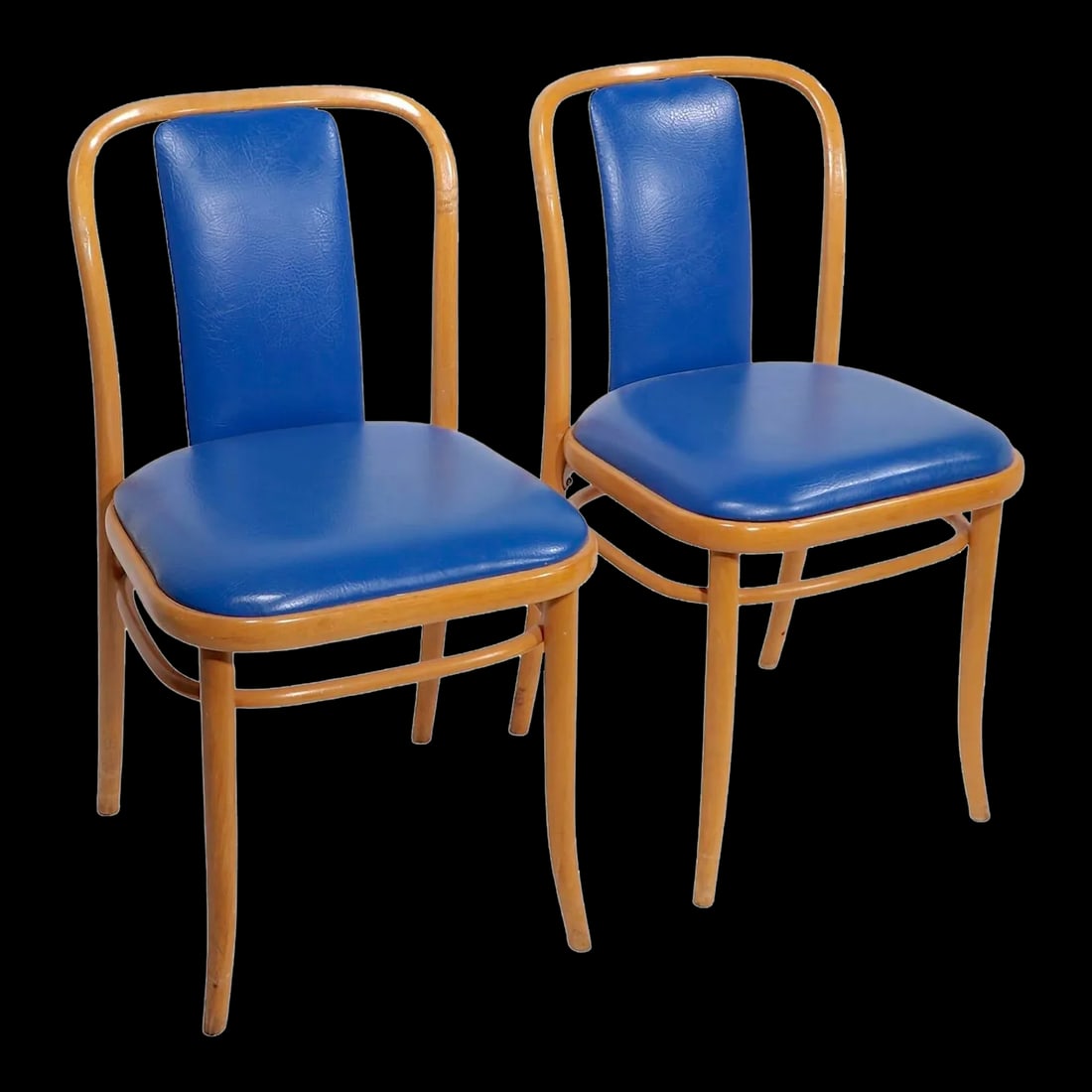 Pair of Bentwood Cafe Style Chairs After Hoffmann 1970's: Pair of Bentwood Cafe Style Chairs After Hoffmann 1970's Chic architectural cafe, bistro style dining chairs, in the manner of Hoffman, for Thonet. The chairs were made in the 1970's in Canada for Que
