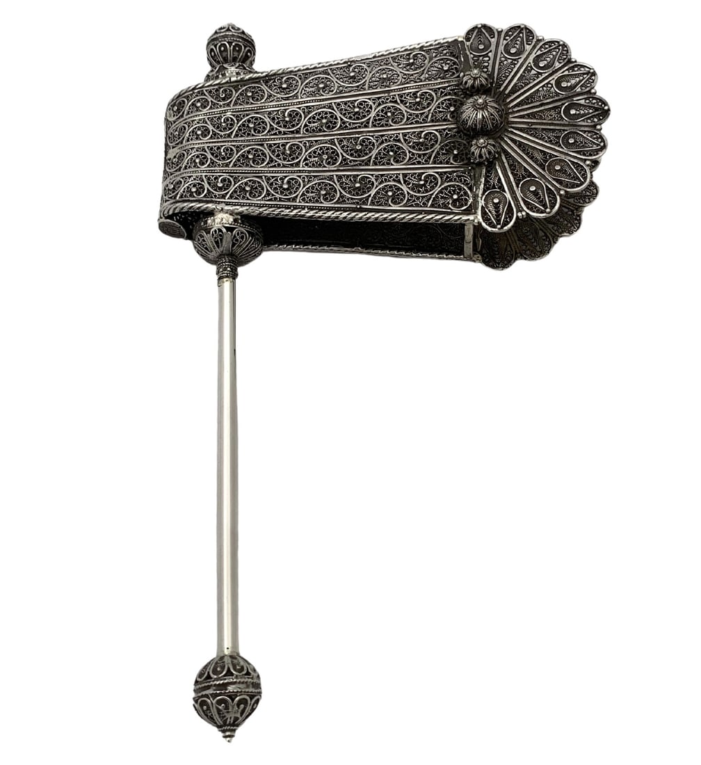 925 Sterling Silver Handmade Filigree Chased Grogger Noise Maker: 925 Sterling Silver Handmade Filigree Chased Grogger Noise Maker This exquisite Purim Grogger Noise Maker is crafted from fine 925 sterling silver, showcasing intricate handmade filigree chased design