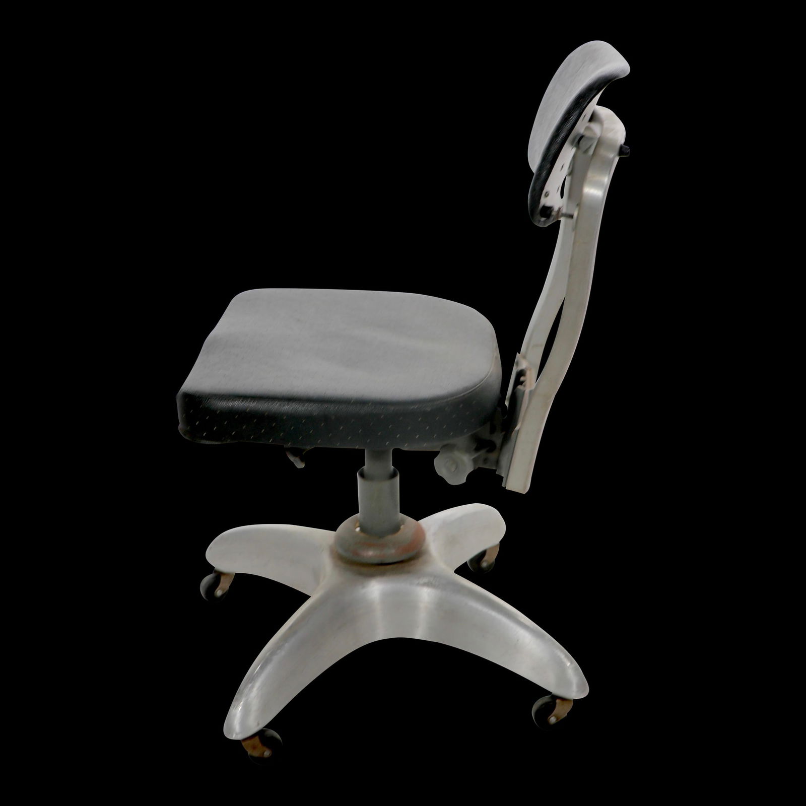 Art Deco Industrial Swivel Desk Chair: Art Deco Industrial Swivel Desk Chair This Art Deco Industrial Swivel Desk Chair by Goodform and General Fireproofing combines classic design with modern functionality. The chair, in very good origina