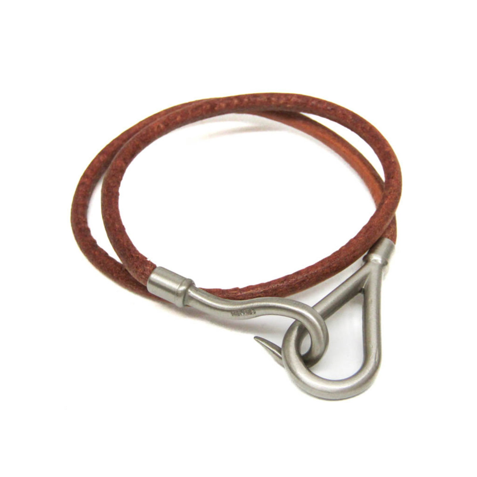 Hermes Jumbo Choker Bangle Brown Silver Leather 16.5cm-37cm: Hermes Jumbo Choker Bangle Brown Silver Leather 16.5cm-37cm This elegant Hermes Jumbo Choker is a stunning blend of leather and metal, designed specifically for women. Its rich brown and silver color 