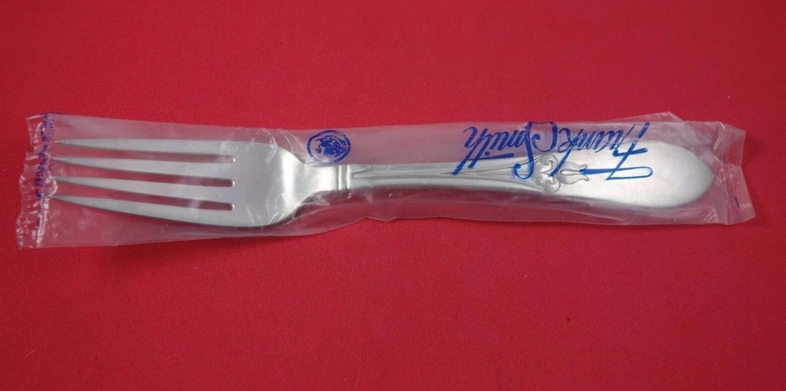 Frank Smith Tulipan Sterling Silver Dinner Fork 8 Inch New: Frank Smith Tulipan Sterling Silver Dinner Fork 8 Inch New Introducing the Tulipan Dinner Fork by Frank Smith, a stunning piece crafted from high-quality sterling silver. This elegant fork features th