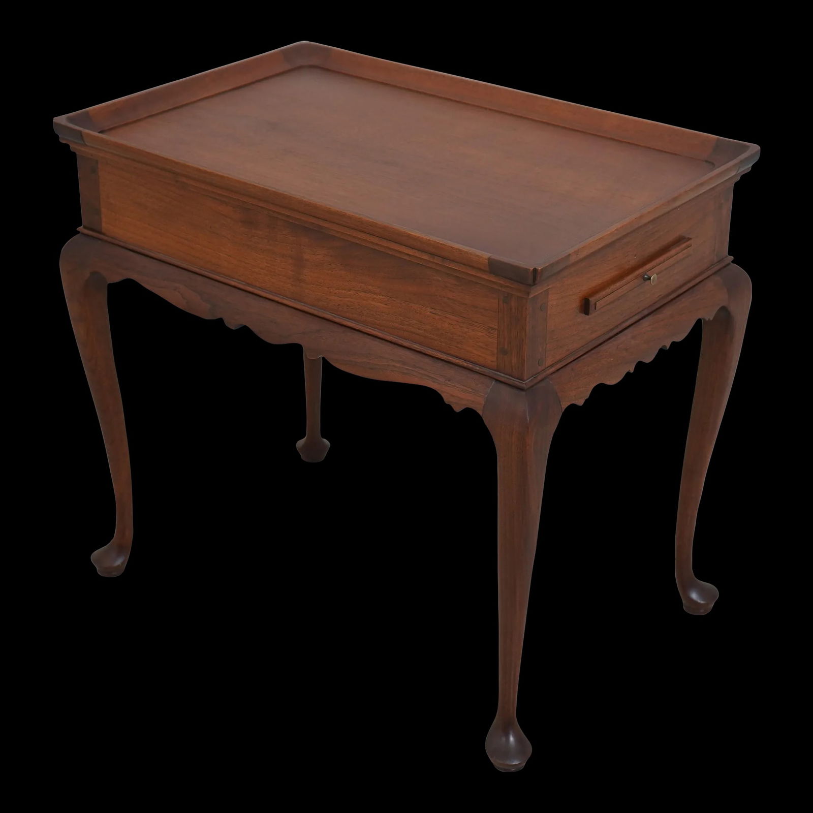 Elegant Queen Anne Solid Walnut Tea Table 29 x 19 x 26: Elegant Queen Anne Solid Walnut Tea Table 29 x 19 x 26 This exquisite Bench Made Solid Walnut Tea Table showcases the timeless elegance of Queen Anne design, featuring hand-finished high-quality const
