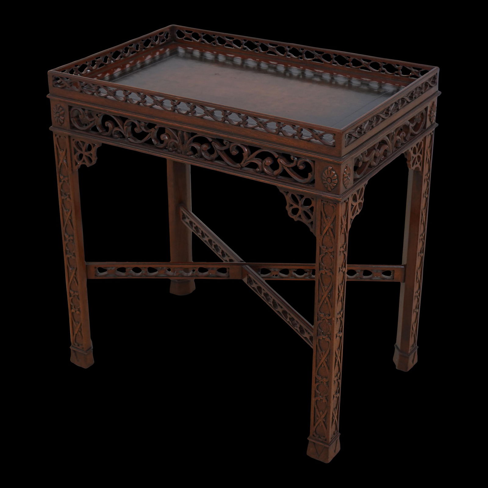 Maitland Smith Chippendale Tea Table with Leather Top 27 x 18 x 28.5: Maitland Smith Chippendale Tea Table with Leather Top 27 x 18 x 28.5 Discover the elegance of this Maitland Smith Chippendale-style tea table, showcasing a stunning tooled leather top and a beautifull