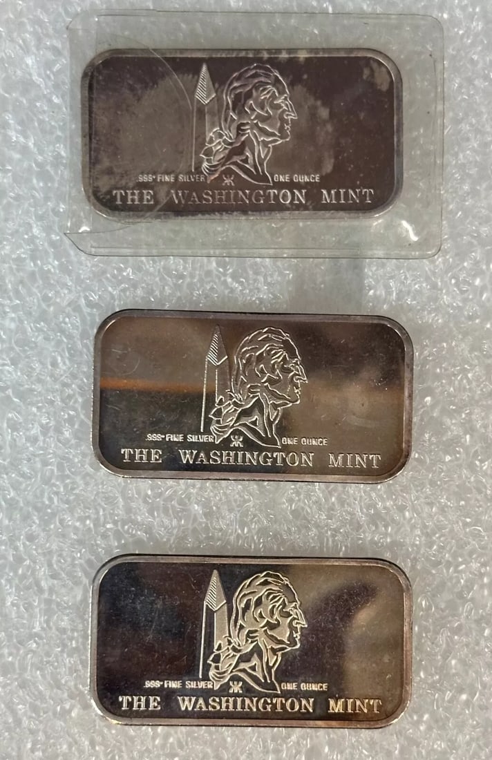 Three Vintage Washington Mint Sterling Silver Bars 1 oz 1949-1974: Three Vintage Washington Mint Sterling Silver Bars 1 oz 1949-1974 This set features three vintage sterling silver bars, each containing one ounce of 0.999 pure silver, minted by the Washington Mint. T