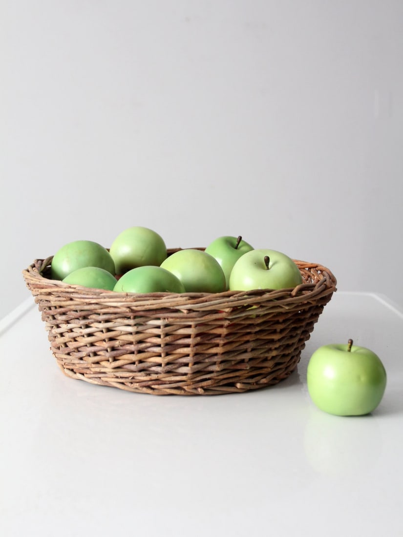 Rustic Vintage Wicker Basket Bowl 13.75" Diameter 4" Height Pre-Owned: Rustic Vintage Wicker Basket Bowl 13.75" Diameter 4" Height Pre-Owned This vintage wicker basket bowl brings a rustic charm to any home. Perfect for use as a catchall, it showcases a woven design that