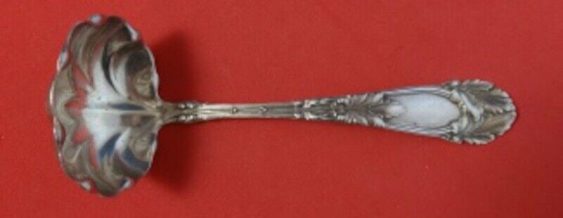 Frank Smith Oak Sterling Silver Gravy Ladle 6 3/4 inches: Frank Smith Oak Sterling Silver Gravy Ladle 6 3/4 inches This exquisite gravy ladle is crafted from sterling silver and features the elegant 'Oak' pattern by Frank Smith. Measuring 6 3/4 inches in len