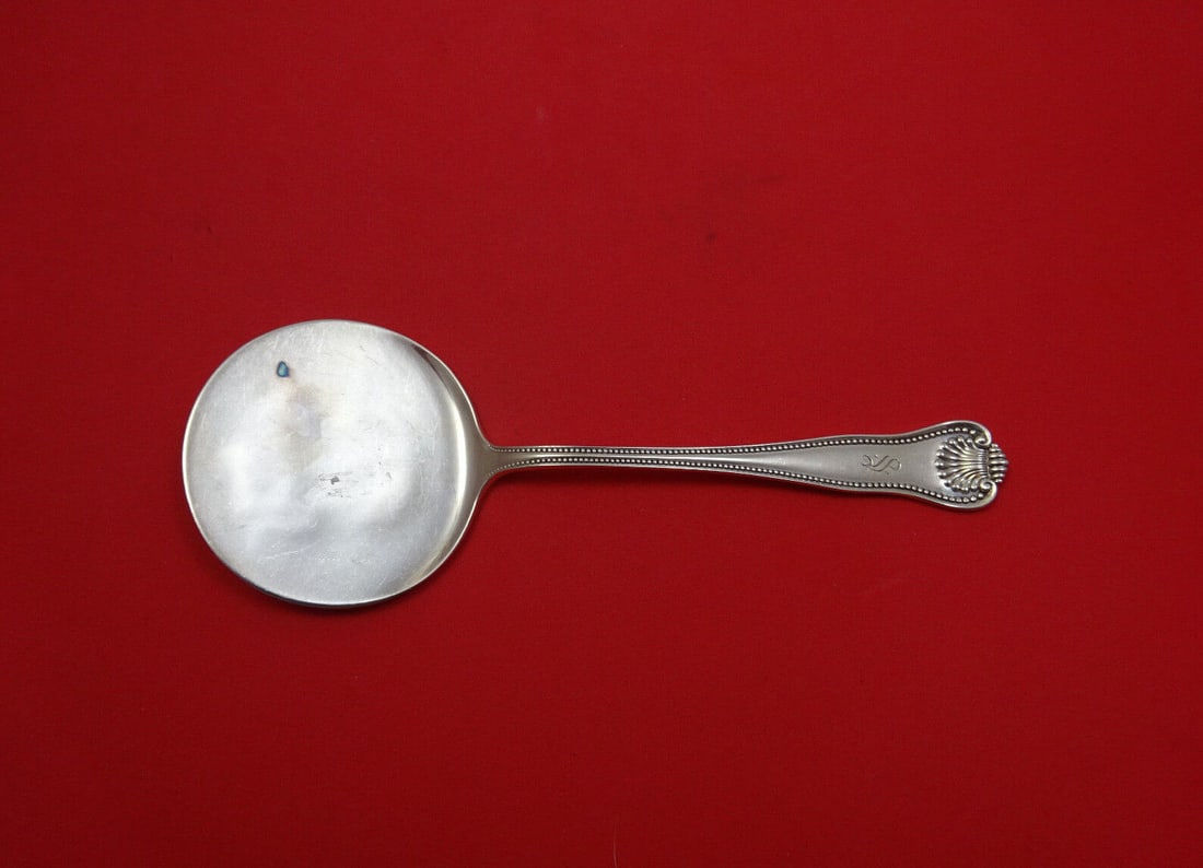 Frank Smith Sterling Silver 8" Tomato Server Newport Shell Pattern: Frank Smith Sterling Silver 8" Tomato Server Newport Shell Pattern This exquisite tomato server from Frank Smith is crafted in solid sterling silver, featuring the elegant Newport Shell pattern. Measu