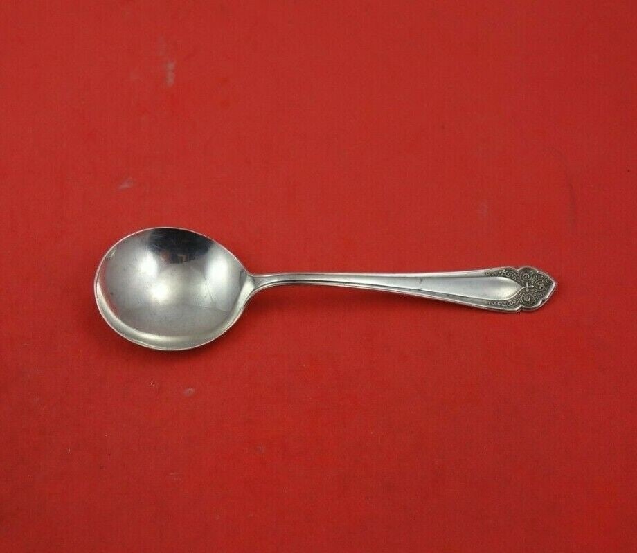 Frank Smith Cambodia Sterling Silver Bouillon Soup Spoon 5 3/8 In: Frank Smith Cambodia Sterling Silver Bouillon Soup Spoon 5 3/8 In This exquisite bouillon soup spoon features the elegant Cambodia pattern by renowned maker Frank Smith. Crafted from high-quality ster