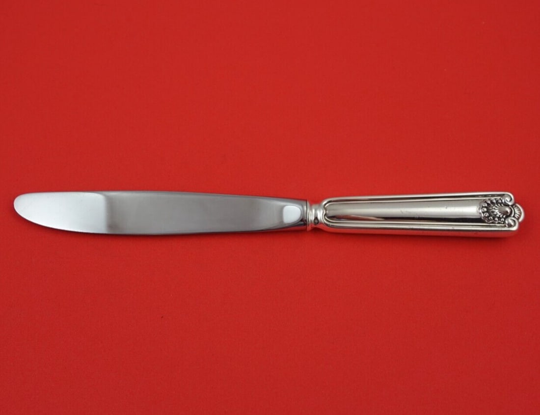 Frank Smith Fiddle Shell Sterling Silver Knife 8 3/8" Modern Flatware: Frank Smith Fiddle Shell Sterling Silver Knife 8 3/8" Modern Flatware Introducing the Fiddle Shell Regular Knife, crafted by Frank Smith. This stunning piece of flatware features a beautiful Fiddle Sh