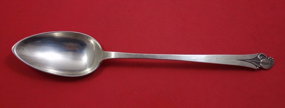 Frank Smith Woodlily Sterling Silver Salad Serving Spoon 11": Frank Smith Woodlily Sterling Silver Salad Serving Spoon 11" This exquisite Woodlily salad serving spoon, crafted by Frank Smith, showcases a stunning design in all sterling silver. Measuring 11 inche