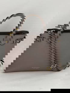 Burberry Banner House Gray Leather Canvas Medium Tote Bag: Burberry Banner House Gray Leather Canvas Medium Tote Bag This stylish Burberry Banner House Check Leather Canvas Medium Hand Shoulder Bag combines functionality with a chic design. Made from durable