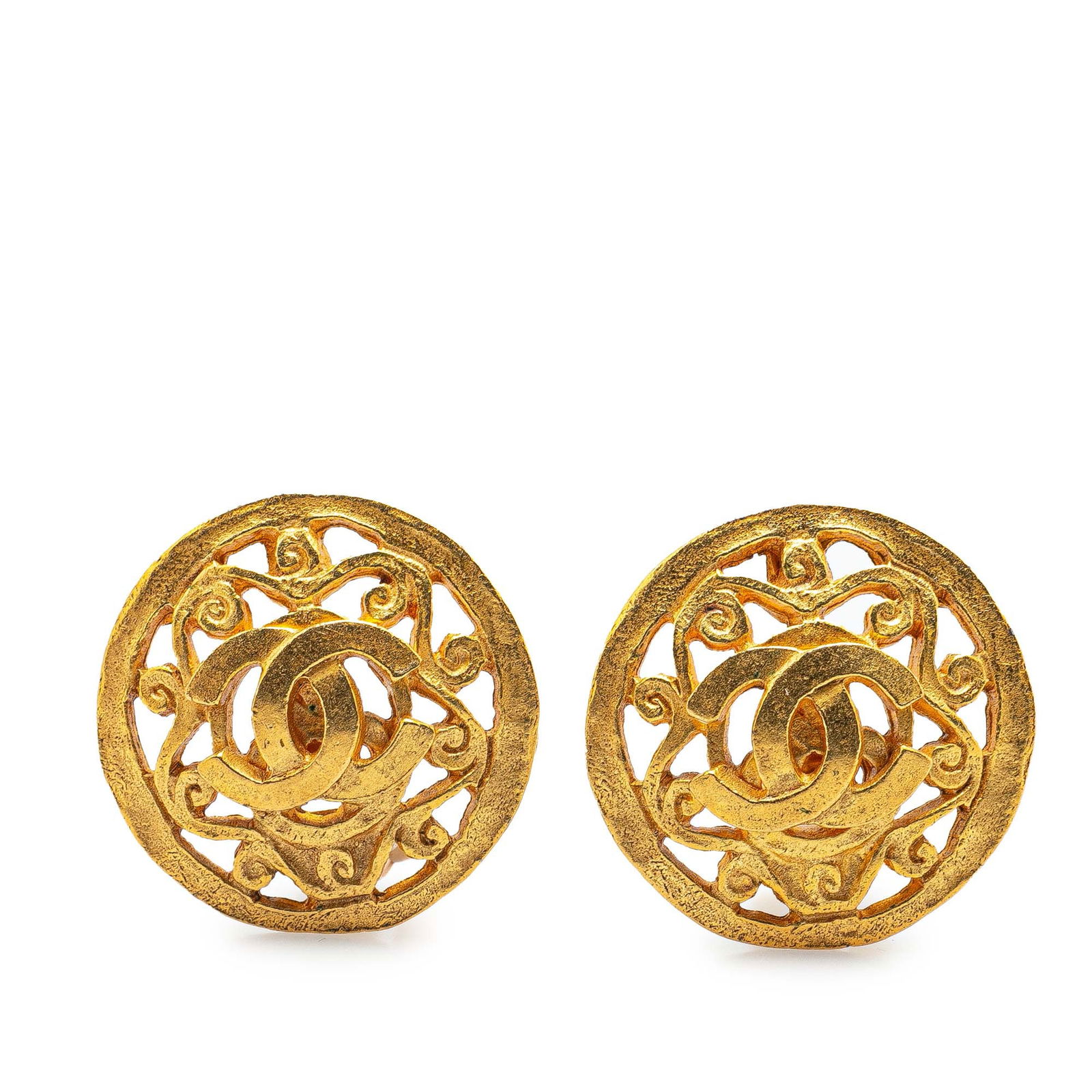Chanel Gold Plated CC Clip On Earrings: Chanel Gold Plated CC Clip On Earrings These earrings feature a gold-plated body and clip-on closure. Brand: Chanel Model: Gold Plated CC Clip On Earrings Origin: France Category: Costume Color: Gold