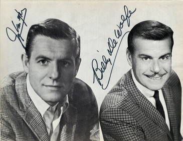 Authentic Jerry Van Dyke Billy De Wolfe Signed Playbill Beckett Authenticated (1 of 3)