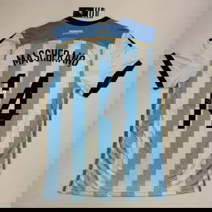 Javier Mascherano Signed Argentina Soccer Jersey with Beckett COA: Javier Mascherano Signed Argentina Soccer Jersey with Beckett COA Celebrate the legacy of Javier Mascherano with this authentic, signed Argentina blue soccer jersey. The jersey features the player's s