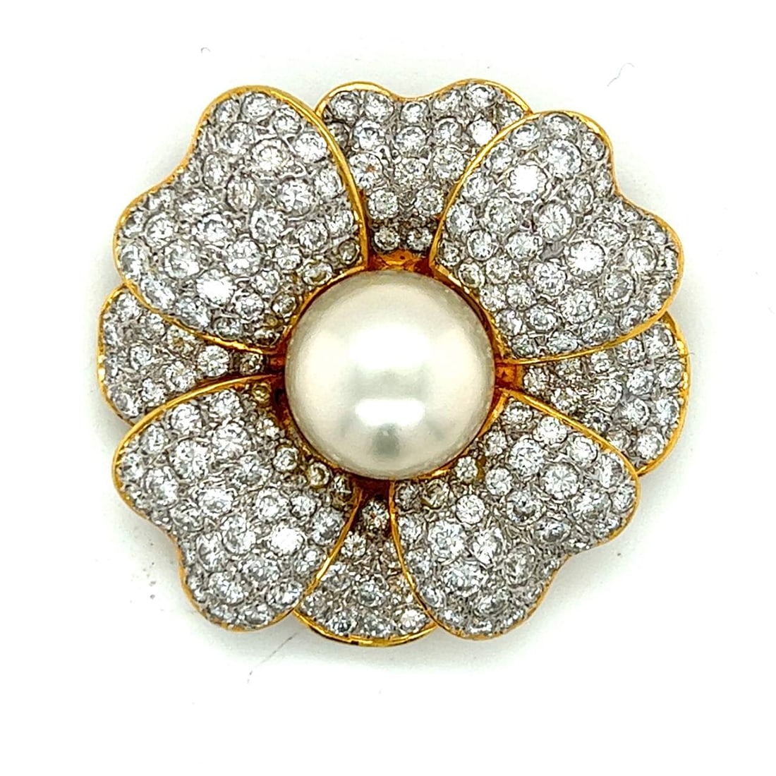 Stunning 18K Yellow Gold Diamond Brooch with 12.7mm South Sea Pearl: Stunning 18K Yellow Gold Diamond Brooch with 12.7mm South Sea Pearl This exquisite 18K Yellow Gold Brooch features a stunning combination of sparkling diamonds totaling approximately 7.50 Ct., graded