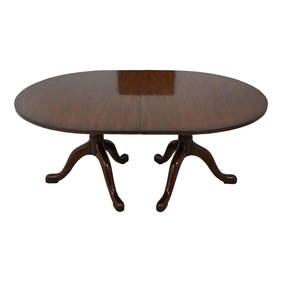 Colonial Williamsburg Mahogany Dining Room Table (1 of 10)
