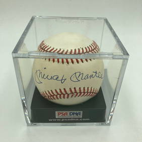 Mickey Mantle Signed Official AL Baseball PSA DNA MINT 9 (1 of 8)
