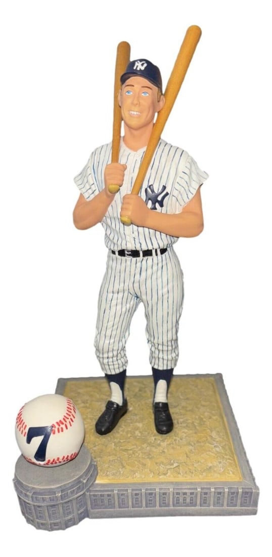 Mickey Mantle Statue The Ultimate Switch Hitter Sports Impressions Yankees: Mickey Mantle Statue The Ultimate Switch Hitter Sports Impressions Yankees Celebrate the legacy of baseball legend Mickey Mantle with this officially licensed Sports Impressions statue, titled "The Ul