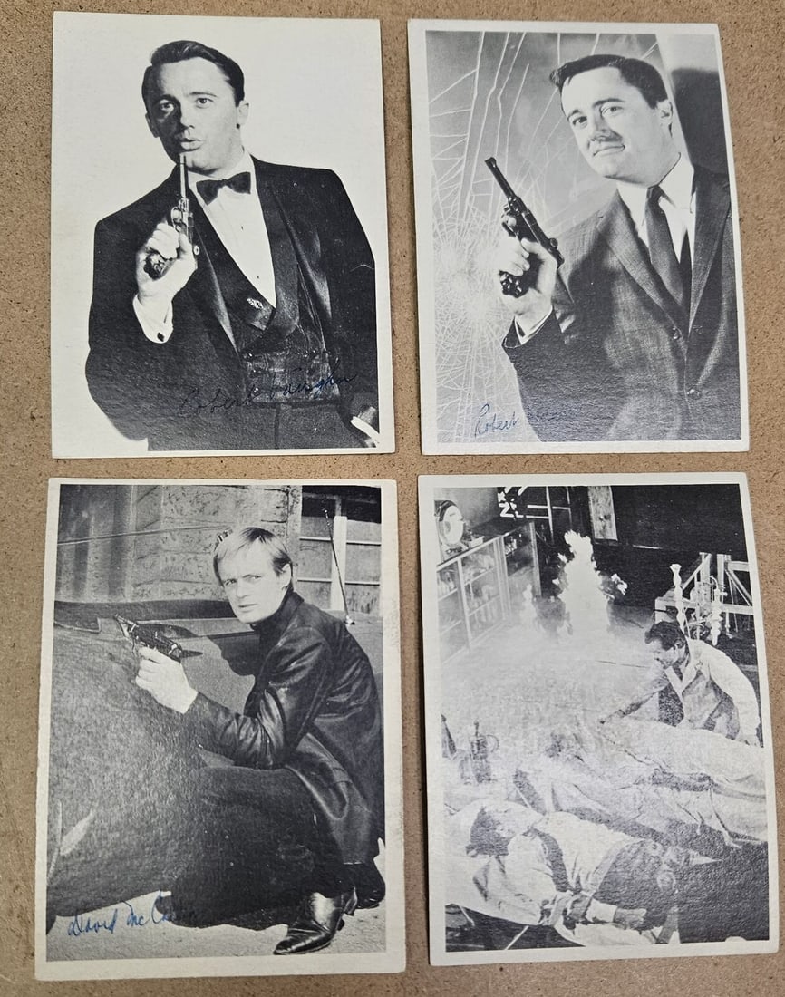 1965 Topps Man From U.N.C.L.E Complete 55 Card Set Puzzle Backs: 1965 Topps Man From U.N.C.L.E Complete 55 Card Set Puzzle Backs This listing features a complete set of 55 original 1965 Topps Man From U.N.C.L.E trading cards, known for their unique puzzle backs. As