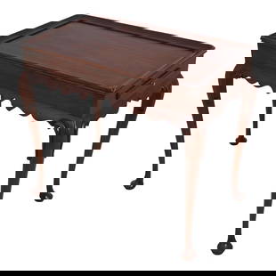 Henkel Harris Queen Anne Tea Table Model 5416 Cherry Wood 29.5x18x26.5: Henkel Harris Queen Anne Tea Table Model 5416 Cherry Wood 29.5x18x26.5 This elegant Henkel Harris Cherry Queen Anne Tea Table, model 5416, showcases quality craftsmanship dating back to circa 1980.
