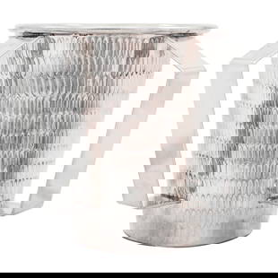 Modern Sterling Silver N'tillat Yadaiyim Cup 5 in for Ceremonial Use: Modern Sterling Silver N'tillat Yadaiyim Cup 5 in for Ceremonial Use This exquisite N'tillat Yadaiyim cup is crafted from sterling silver, designed for the ceremonial washing of hands in accordance
