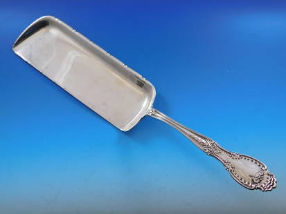 Tiffany & Co. Richelieu Sterling Silver Crumber 13 Inch: Tiffany & Co. Richelieu Sterling Silver Crumber 13 Inch Presenting the Richelieu crumber by Tiffany & Co., crafted from high-quality sterling silver. This exquisite piece measures 13 inches and