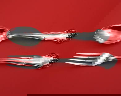 Buccellati Grande Imperiale Sterling Silver Vegetable Serving Set 2pc 10 3/8": Buccellati Grande Imperiale Sterling Silver Vegetable Serving Set 2pc 10 3/8" Elevate your dining experience with this exquisite 2-piece vegetable serving set from Buccellati. Crafted from silver,