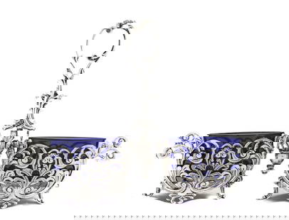 Elegant 925 Sterling Silver Blue Glass Double Salt Holder 7 x 10 Inches: Elegant 925 Sterling Silver Blue Glass Double Salt Holder 7 x 10 Inches Fine 925 Sterling Silver Blue Glass Double Salt Holder. Featuring hand wrought leaf appliques, floral & ornate milgrain