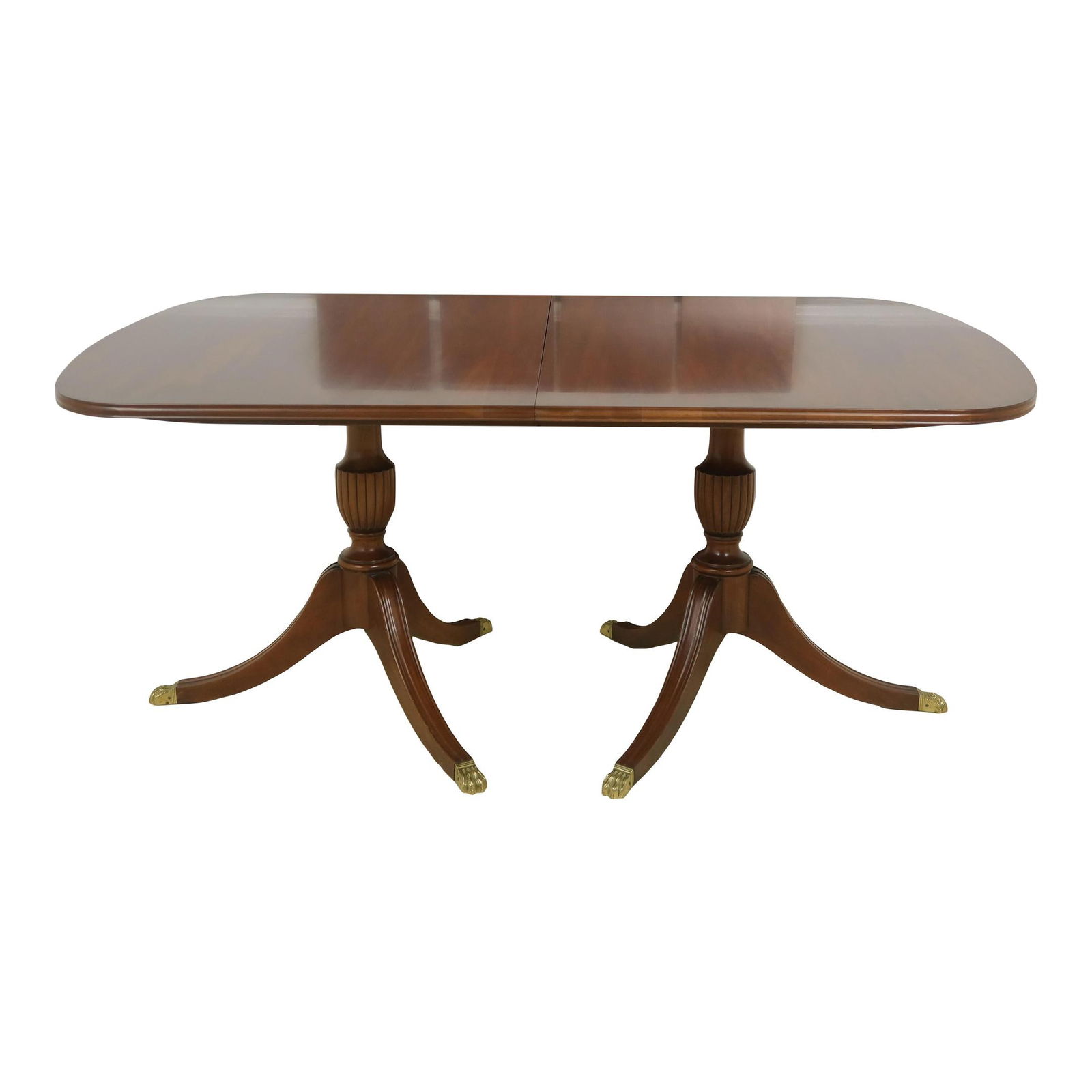 Henkel Harris Cherry Dining Table Model 2208 Duncan Phyfe 44x68.5: Henkel Harris Cherry Dining Table Model 2208 Duncan Phyfe 44x68.5 This Henkel Harris Cherry Model 2208 Dining Room Table, dating back to approximately 1985, showcases timeless elegance and exceptional