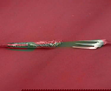 Stag Hunt Sterling Silver Vermeil Serving Fork 9 3/4" 3-Tine: Stag Hunt Sterling Silver Vermeil Serving Fork 9 3/4" 3-Tine This exquisite serving fork features a 3-tine design, crafted in silver with a stunning Stag Hunt pattern. The fork showcases a hollow