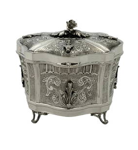 Handmade 925 Sterling Silver Esrog Jewelry Box with Leaf Design 6x6 Inches: Handmade 925 Sterling Silver Esrog Jewelry Box with Leaf Design 6x6 Inches This exquisite Esrog jewelry box is crafted from fine 925 sterling silver and showcases a beautiful handmade chased leaf