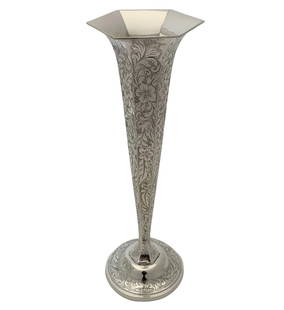 Antique 925 Sterling Silver Floral Vase 13.75" Handmade Design: Antique 925 Sterling Silver Floral Vase 13.75" Handmade Design This exquisite antique vase is crafted from 925 sterling silver, showcasing a stunning handmade floral ornate design with a shiny sleek f