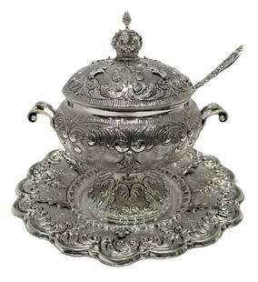 Elegant 925 Sterling Silver Honey Dish Set with Tray Made in Turkey: Elegant 925 Sterling Silver Honey Dish Set with Tray Made in Turkey This exquisite honey dish set combines elegance and functionality with its fine 925 sterling silver composition. Handcrafted in