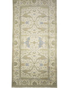 Oversized Handmade Oushak Floral Rug 9'0 x 17'11 Wool Traditional Design: Oversized Handmade Oushak Floral Rug 9'0 x 17'11 Wool Traditional Design This exquisite Rare Handmade Oushak Oriental Rug measures 9'0" x 17'11" and features a beautiful muted floral design that