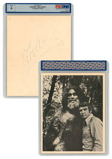 Andre the Giant Signed 8x10 Photo PSA/DNA WWE Bigfoot Vintage: Andre the Giant Signed 8x10 Photo PSA/DNA WWE Bigfoot Vintage This is an original, signed 8x10 vintage photograph of the legendary wrestler Andre the Giant, authenticated by Professional Sports