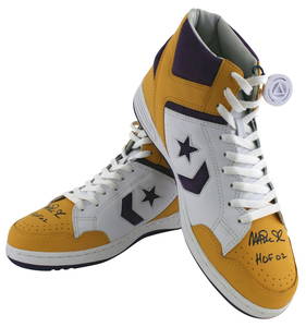Magic Johnson Signed Converse Weapon Shoes HOF 02 Beckett Authenticated