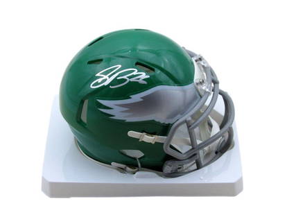 Saquon Barkley Autographed Kelly Green Eagles Mini Helmet PSA/DNA Certified: Saquon Barkley Autographed Kelly Green Eagles Mini Helmet PSA/DNA Certified This offering features a signed Kelly Green Philadelphia Eagles Mini Helmet, autographed by Saquon Barkley. The helmet is