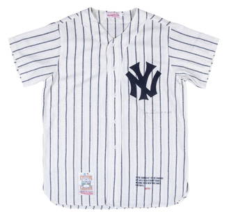 Joe DiMaggio Signed 1941 Yankees Jersey Limited Edition 58/325 JSA COA: Joe DiMaggio Signed 1941 Yankees Jersey Limited Edition 58/325 JSA COA This is an original Joe DiMaggio signed New York Yankees game model jersey from 1941, authenticated by James Spence