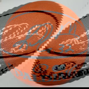 Karl Malone Signed Spalding Basketball Jazz Beckett Authenticated: Karl Malone Signed Spalding Basketball Jazz Beckett Authenticated This is an original Spalding basketball, signed by NBA legend Karl Malone, known for his remarkable career with the Utah Jazz. The