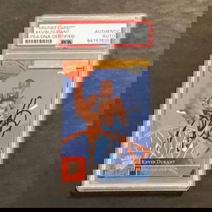 2009-10 Upper Deck #135 Kevin Durant Autographed Card PSA Oklahoma City Thunder: 2009-10 Upper Deck #135 Kevin Durant Autographed Card PSA Oklahoma City Thunder This remarkable 2009-10 Upper Deck #135 sports trading card features the autograph of NBA superstar Kevin Durant,