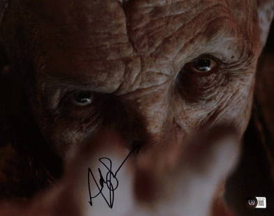 Andy Serkis Signed 11x14 Star Wars Snoke Photo Beckett Certified: Andy Serkis Signed 11x14 Star Wars Snoke Photo Beckett Certified Capture a piece of Star Wars history with this stunning 11x14 photograph signed by Andy Serkis, renowned for his portrayal of Supreme
