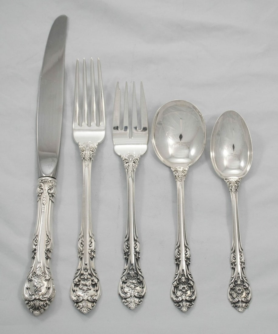 Gorham King Edward Sterling Silver 5pc Dinner Set 1936: Gorham King Edward Sterling Silver 5pc Dinner Set 1936 Enhance your dining experience with this exquisite King Edward 5-piece Dinner Place Setting by Gorham, crafted from premium sterling silver (.925
