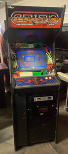 Rare 1980 STERN Berzerk Arcade Machine Fully Operational: Rare 1980 STERN Berzerk Arcade Machine Fully Operational Experience the thrill of retro gaming with the Berzerk Arcade Machine by Stern, manufactured in 1980. This classic arcade machine is in excelle