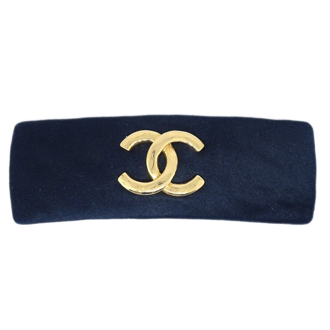 Chanel Hair Clip Barrette Black Gold-plated 52: Chanel Hair Clip Barrette Black Gold-plated 52 This elegant Chanel hair clip barrette is perfect for casual occasions. Crafted with a stunning gold-plated finish, this sleek black accessory is designe