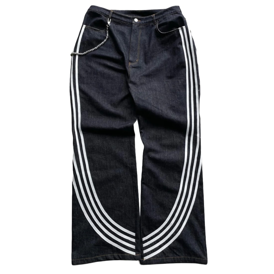 Imperil Vestures Tokyo Stripe Denim Pants Medium New: Imperil Vestures Tokyo Stripe Denim Pants Medium New Stay stylish with the Imperil Vestures Tokyo Stripe Denim Pants, designed for a modern look. Crafted with quality denim, these pants feature a uniq