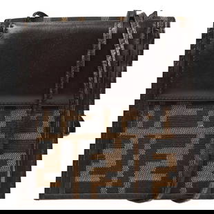 Fendi Zucca Pattern Shoulder Wallet Pouch Brown Canvas Vintage: Fendi Zucca Pattern Shoulder Wallet Pouch Brown Canvas Vintage This Fendi Zucca Pattern Shoulder Wallet combines style and functionality in a chic brown canvas design. Featuring a folding style,
