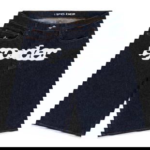 Sp5der V3 Indigo Denim Shorts 34 Unisex Streetwear: Sp5der V3 Indigo Denim Shorts 34 Unisex Streetwear Elevate your streetwear style with the Sp5der V3 Logo Indigo Denim Shorts. Crafted from premium indigo-washed cotton denim, these shorts feature an i