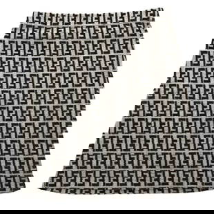 Fendi Zucca Skirt White Brown Vintage A-Line Short #42: Fendi Zucca Skirt White Brown Vintage A-Line Short #42 Elevate your wardrobe with this vintage Fendi Zucca skirt, featuring a stylish A-line silhouette that flatters any figure. Designed in a chic