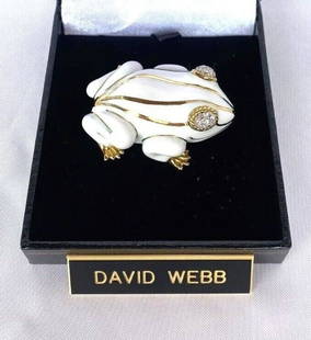 David Webb 18K Gold Diamond Enamel Frog Brooch Necklace: David Webb 18K Gold Diamond Enamel Frog Brooch Necklace This exquisite David Webb brooch necklace features a stunning frog design crafted from 18K yellow gold, adorned with sparkling diamonds and vibr